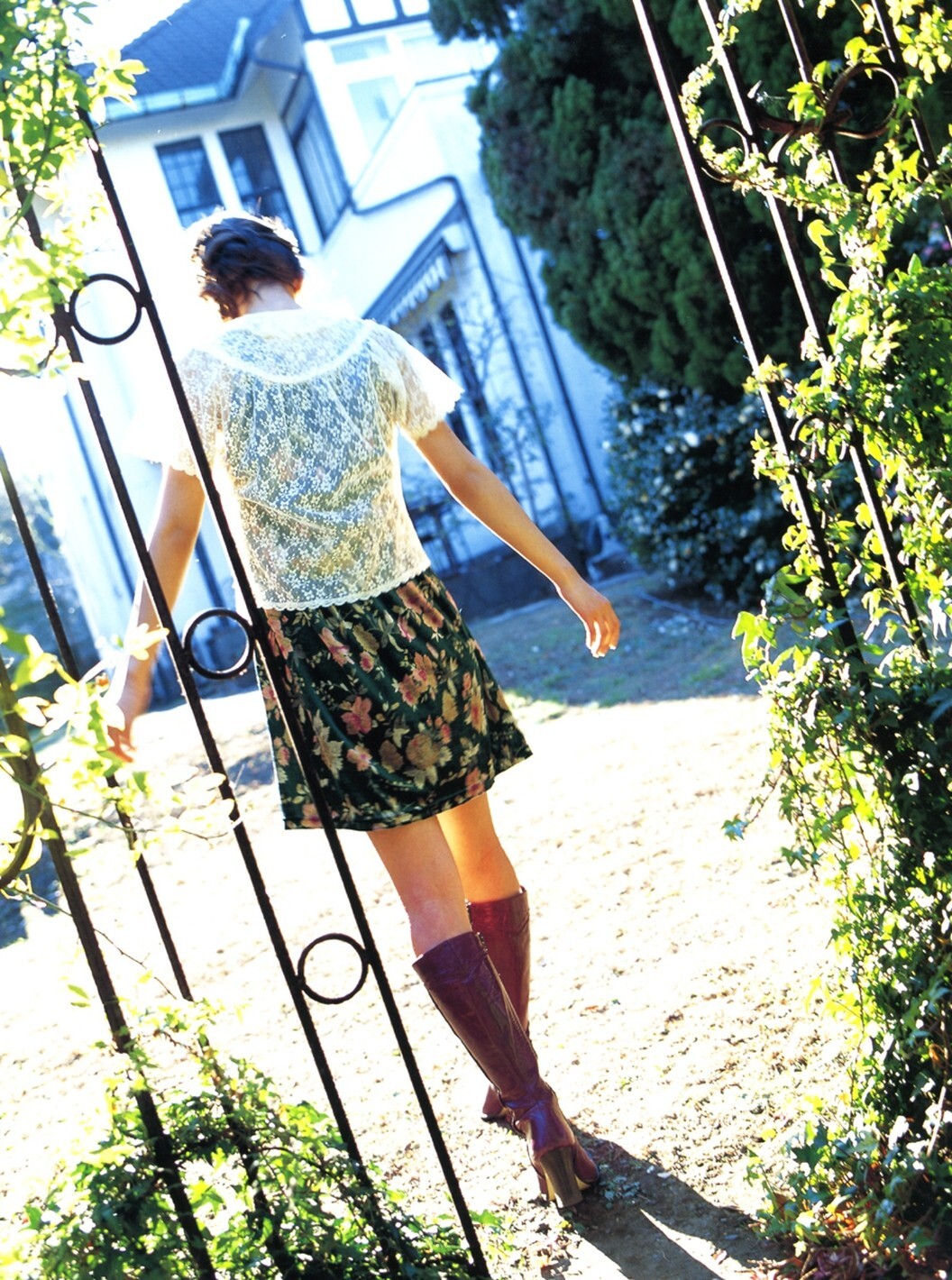 [唯美写真] 小松彩夏 Ayaka Komatsu《Moon Doll》